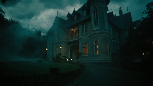 Video Reference: Cloud, Atmosphere, Window, Sky, Building, Dusk, Automotive lighting, House, Tree, Midnight