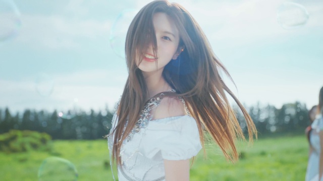Video Reference: Hair, Skin, Lip, Sky, Facial expression, Plant, Flash photography, Happy, Smile, Sunlight
