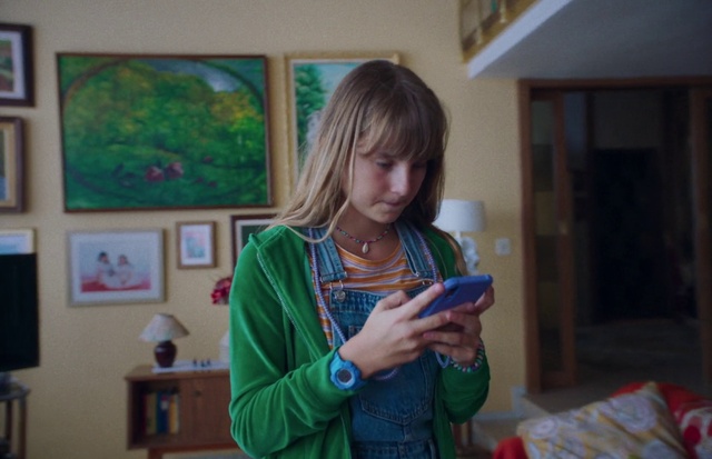 Video Reference: Picture frame, Organ, Tree, Fun, Event, Art, Room, Jewellery, T-shirt, Visual arts