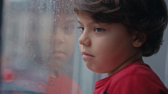 Video Reference: Forehead, Nose, Cheek, Skin, Lip, Chin, Eyebrow, Mouth, Eyelash, Jaw