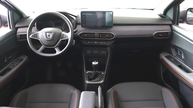 Video Reference: Vehicle, Gear shift, Car, White, Motor vehicle, Speedometer, Automotive design, Automotive tire, Steering part, Steering wheel