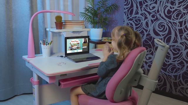 Video Reference: Computer, Personal computer, Table, Computer desk, Furniture, Laptop, Desk, Purple, Product, Flowerpot