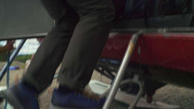Video Reference: Knee, Thigh, Wood, Elbow, Chair, Human leg, Bumper, Foot, Automotive exterior, Vehicle door