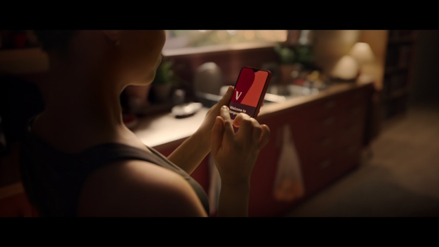 Video Reference: Lip, Mouth, Eyelash, Flash photography, Ear, Gesture, Mobile phone, Nail, Eyewear, Thumb