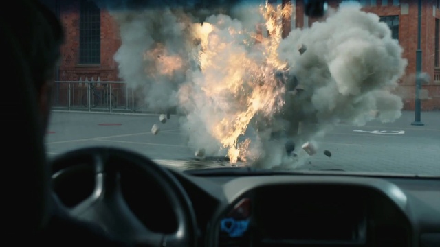 Video Reference: Light, Vehicle, Automotive mirror, Mode of transport, Motor vehicle, Car, Pollution, Gas, Auto part, Tints and shades