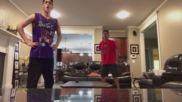 Video Reference: Joint, Shoulder, Shorts, Standing, Active tank, Sportswear, Thigh, Gym, yoga pant, Exercise