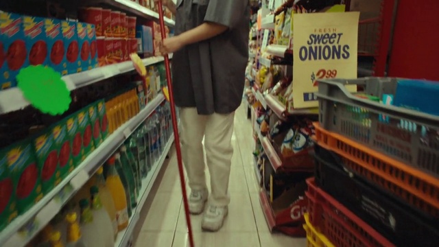 Video Reference: Standing, Customer, Selling, Shopping, Retail, Fun, Convenience store, Market, Sportswear, Leisure