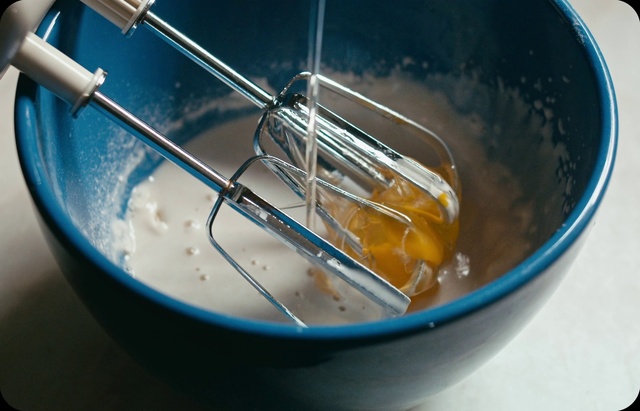 Video Reference: Tableware, Liquid, Kitchen utensil, Ingredient, Recipe, Fluid, Solution, Dishware, Food, Cuisine