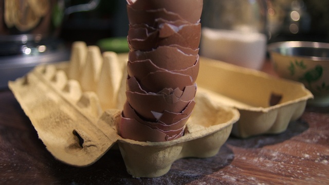 Video Reference: Food, Tableware, Ingredient, Wood, Kitchen utensil, Cone, Ice cream cone, Dish, Cuisine, Ice cream
