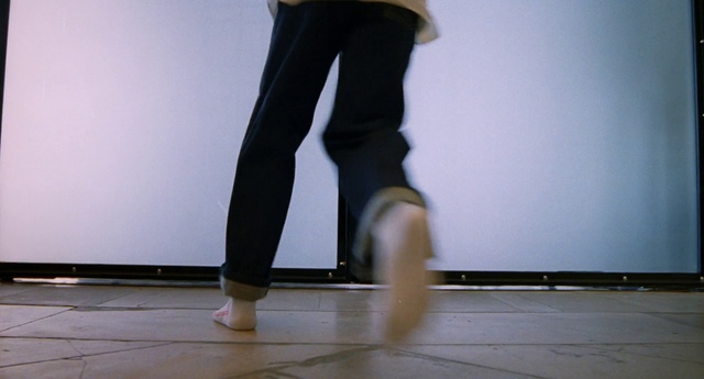 Video Reference: Joint, Shoe, Shoulder, Leg, Knee, Human body, Sleeve, Thigh, Dance, Wood