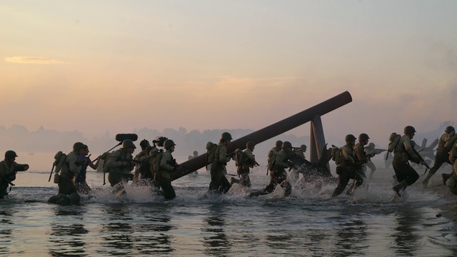 Video Reference: Sky, Water, Cloud, Marines, Gesture, Lake, Crew, Recreation, Military person, Boat