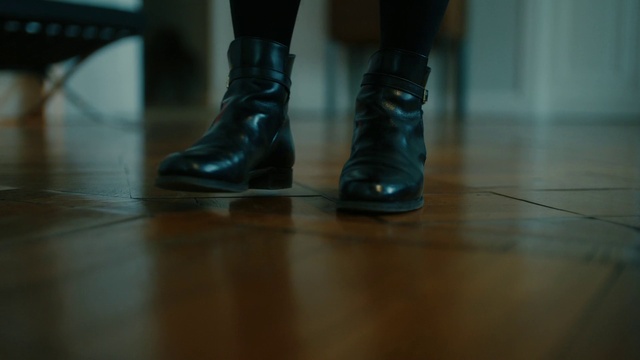 Video Reference: Footwear, Shoe, Leg, Human body, Standing, Flooring, Wood, Foot, Work boots, Hardwood