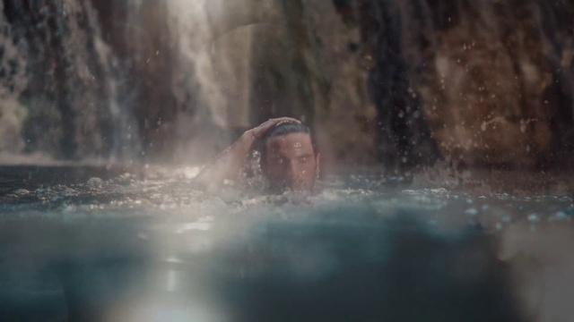 Video Reference: Water, Water resources, Atmospheric phenomenon, Watercourse, Waterfall, Freezing, Tree, Fun, Leisure, Forest