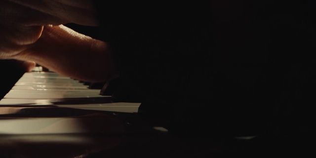 Video Reference: Musical instrument, Keyboard, Piano, Musical keyboard, Musician, Musical instrument accessory, Gesture, Pianist, Electronic musical instrument, Jazz pianist