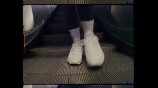 Video Reference: Shoe, Leg, Knee, Gesture, Thigh, Floor, Wood, Flooring, Calf, Nail
