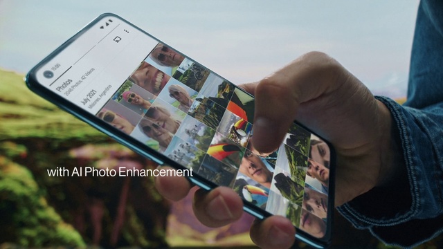 Video Reference: Communication Device, Gesture, Telephone, Gadget, Portable communications device, Finger, Telephony, Mobile phone, Recreation, Font