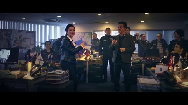 Video Reference: Table, Chair, Entertainment, Event, Music, Fun, Team, Conversation, Suit, Musician