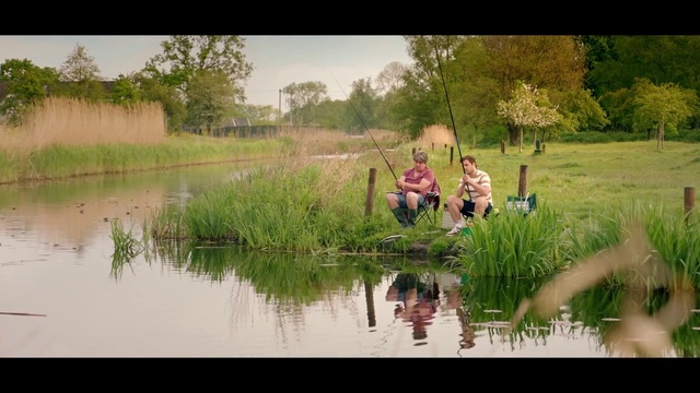 Video Reference: Water, Plant, Water resources, Vertebrate, Shorts, Natural environment, Natural landscape, People in nature, Tree, Sky