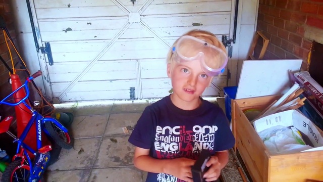 Video Reference: Mouth, Blue, Jaw, Sleeve, Cool, T-shirt, Happy, Eyewear, Fun, Wood