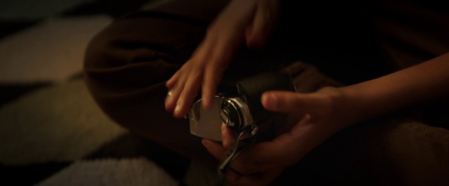 Video Reference: Hand, Sleeve, Gesture, Flash photography, Finger, Automotive lighting, Thumb, Wood, Nail, Wrist