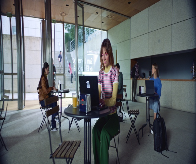 Video Reference: Furniture, Chair, Musician, Table, Computer, Event, Leisure, Job, Entertainment, Conversation