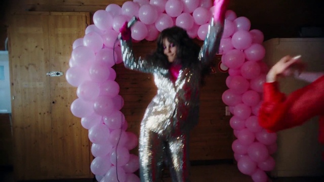 Video Reference: Organ, Balloon, Pink, Decoration, Party supply, Magenta, Beauty, Fun, Event, Arch