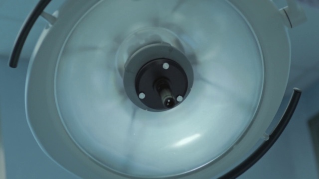 Video Reference: Wheel, Fluid, Rim, Automotive lighting, Gas, Automotive wheel system, Automotive tire, Auto part, Plastic, Circle