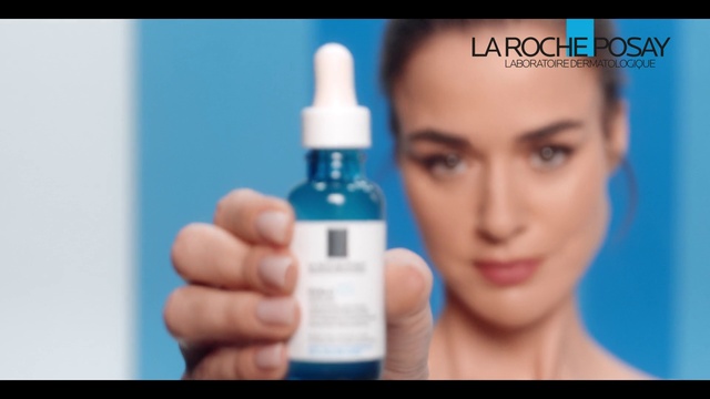 Video Reference: Hand, Eyelash, Liquid, Drinkware, Gesture, Finger, Plastic bottle, Thumb, Drink, Nail