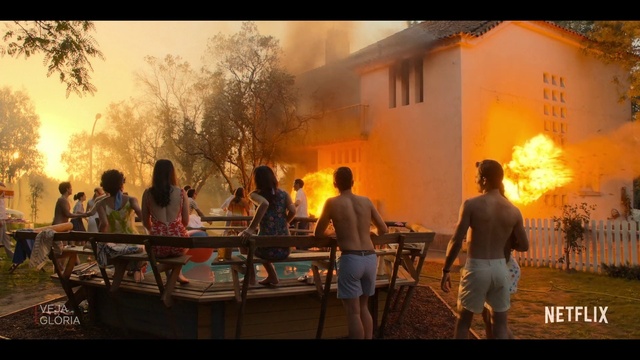 Video Reference: World, Table, Building, Orange, Heat, Leisure, Adaptation, Fun, Tree, Event