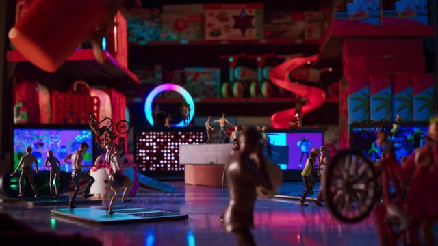 Video Reference: Light, Purple, Entertainment, Pink, Music, Performing arts, Magenta, Leisure, Fun, Music artist