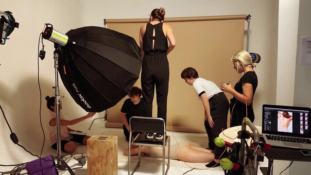 Video Reference: Trousers, Automotive design, Fashion, Flash photography, Film studio, Eyewear, Videographer, Umbrella, Cameras & optics, Chair