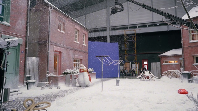 Video Reference: Snow, Building, Freezing, Window, Neighbourhood, Urban design, City, Facade, Event, Urban area