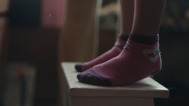 Video Reference: Leg, Dress, Knee, Calf, Wood, Finger, Nail, Toe, Thigh, Barefoot