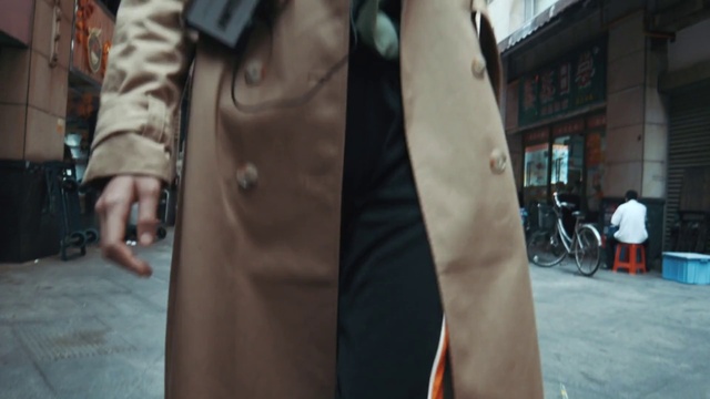 Video Reference: Tire, Neck, Sleeve, Waist, Street fashion, Eyewear, Thigh, Leather jacket, Trunk, Chest