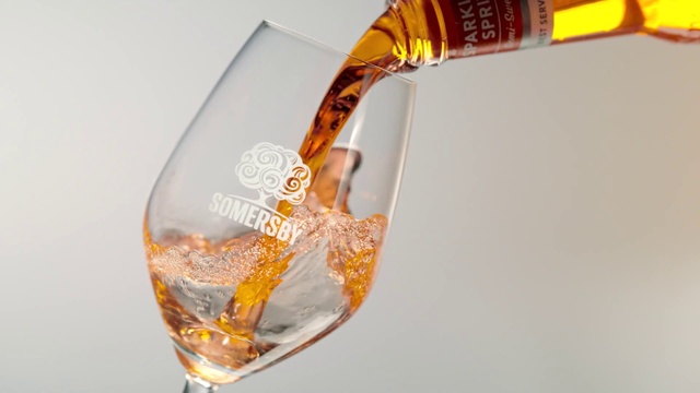 Video Reference: Liquid, Tableware, Drinkware, Amber, Orange, Fluid, Barware, Drink, Stemware, Wine glass