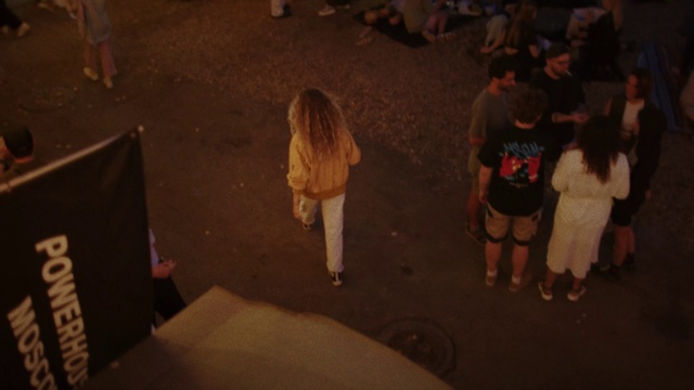 Video Reference: Standing, Shorts, Flash photography, Entertainment, Fun, Midnight, Event, Thigh, Darkness, T-shirt