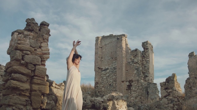 Video Reference: Cloud, Sky, Tower, Building, Travel, Landmark, Sculpture, Formation, Monument, Landscape