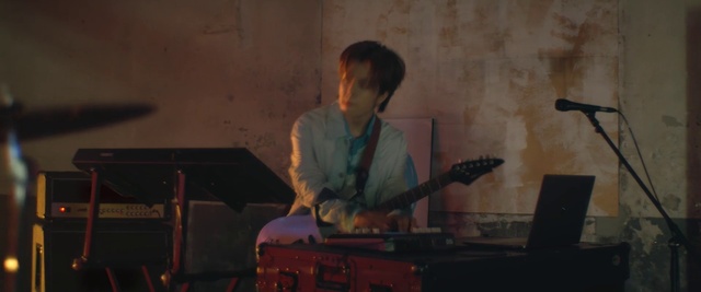 Video Reference: Musical instrument, Musician, Idiophone, Musical instrument accessory, Guitar accessory, Music, Entertainment, Membranophone, Music artist, Percussion