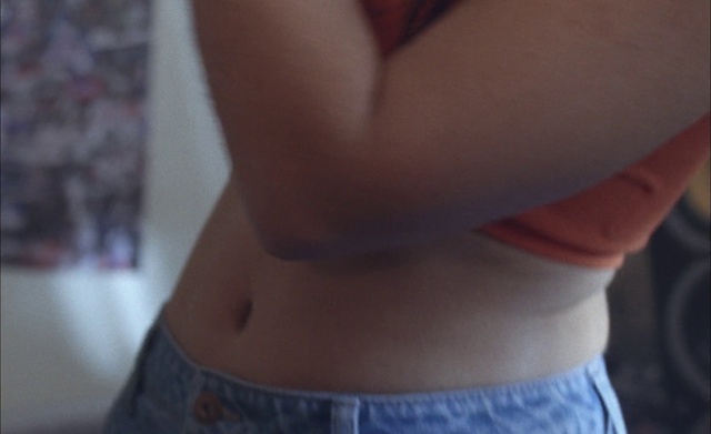 Video Reference: Stomach, Arm, Human body, Neck, Waist, Thigh, Gesture, Elbow, Finger, Chest