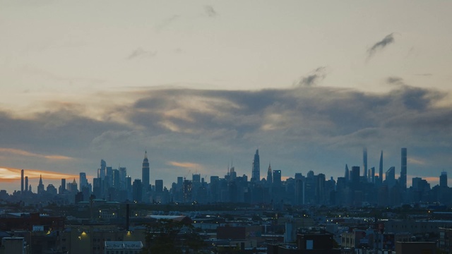 Video Reference: Cloud, Sky, Building, Atmosphere, Skyscraper, Tower, World, Dusk, Afterglow, Atmospheric phenomenon