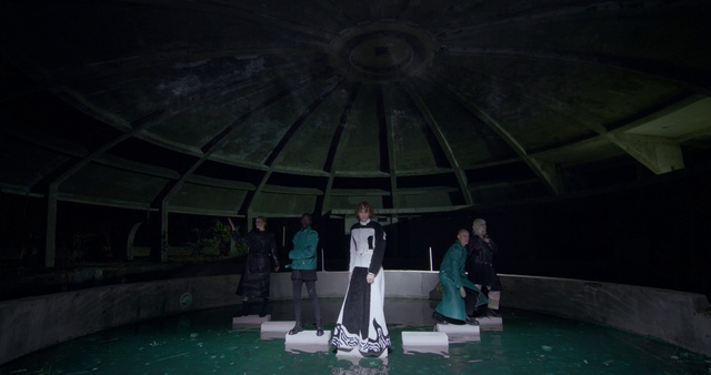 Video Reference: Water, Dress, Building, Suit, Plant, Leisure, Symmetry, Event, Ceiling, Darkness