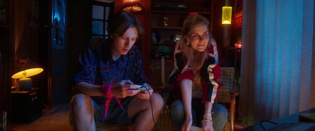 Video Reference: Shoe, Leg, Mouth, Thigh, Fun, Knee, Leisure, Lap, Long hair, Event