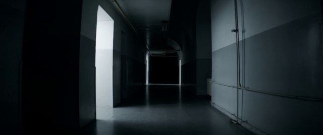 Video Reference: Grey, Wall, Flooring, Tints and shades, Symmetry, Monochrome photography, Darkness, Building, Glass, Monochrome