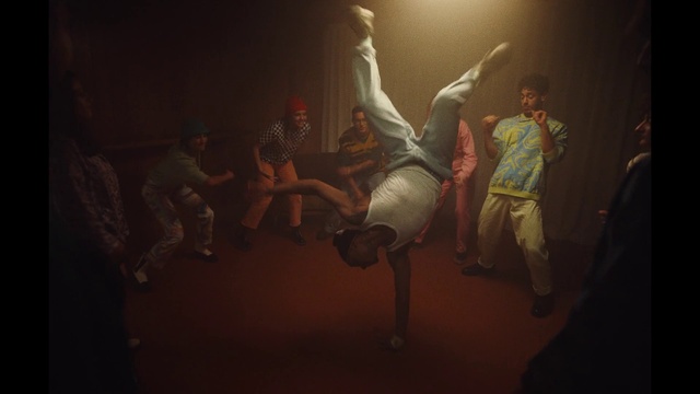 Video Reference: Shorts, Flash photography, Entertainment, Performing arts, Art, Dance, Happy, Event, Performance art, Athletic dance move