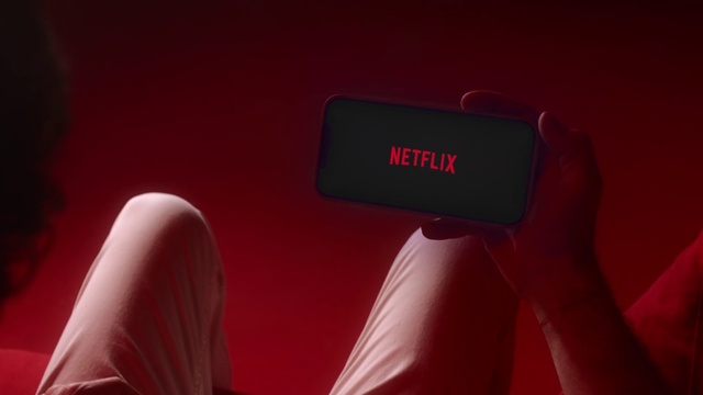 Video Reference: Automotive lighting, Automotive design, Gesture, Finger, Nail, Audio equipment, Gadget, Font, Magenta, Electric blue