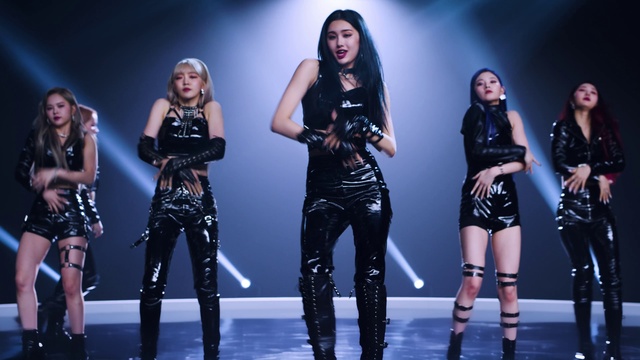 Video Reference: Footwear, Shoe, Leg, Purple, Flash photography, Thigh, Musician, Music artist, Music, Fashion design