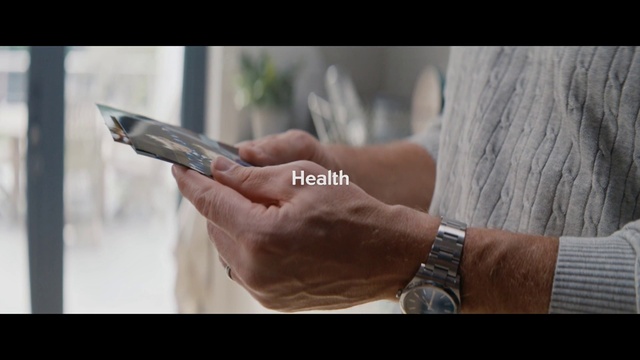 Video Reference: Watch, Hand, Gesture, Finger, Communication Device, Street fashion, Clock, Nail, Wrist, Thumb