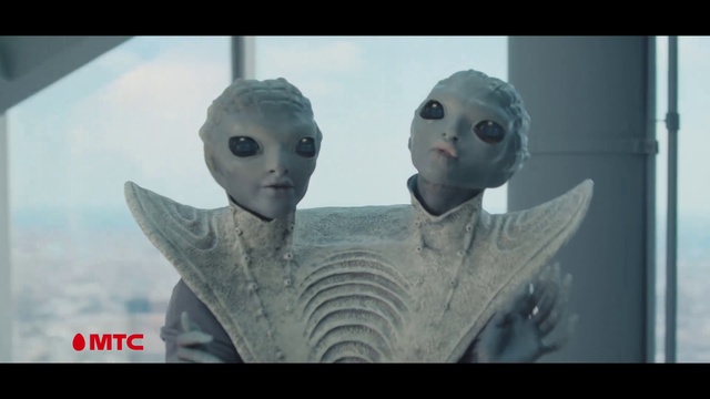 Video Reference: Jaw, Organism, Gesture, Sky, Sculpture, Art, Happy, Fictional character, Visual arts, Fun