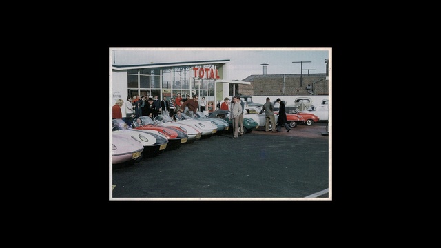 Video Reference: Tire, Building, Vehicle, Motor vehicle, Automotive tire, Car, Automotive design, Automotive lighting, Asphalt, Kit car