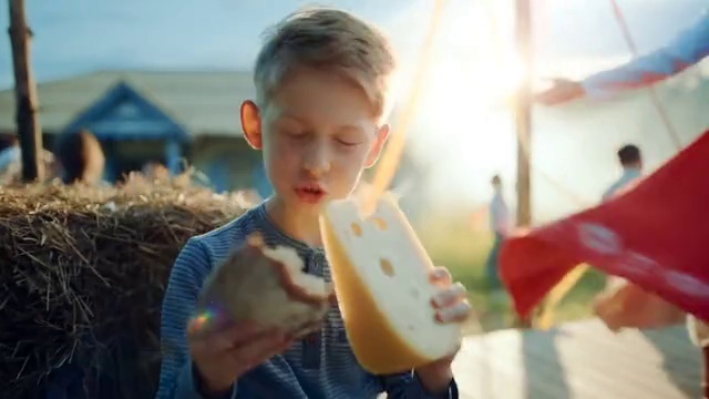 Video Reference: Sky, Happy, Finger, Toddler, Fun, Child, Leisure, Wood, Toy, Travel